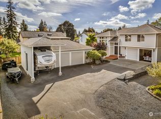 212 Hubbard Rd, Lynnwood, WA 98036