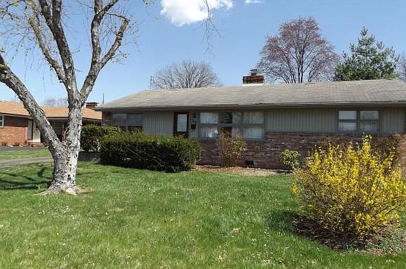 2nd image of 1920 Hermitage Dr