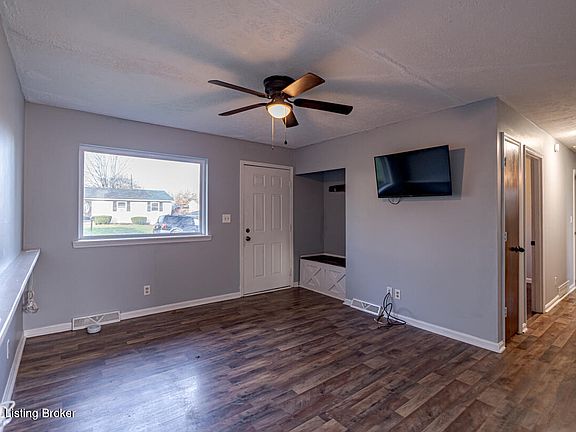 3rd image of 67 Spruce Dr
