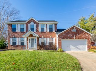 500 Fox Run Estates Ct, Ballwin, MO 63021