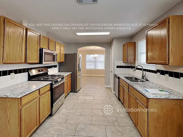 1154 Terra St — Photo 7