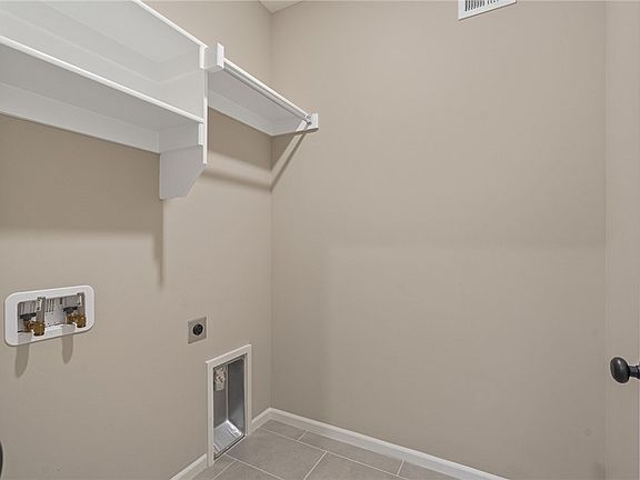 4th image of 113 Creekside Dr SW