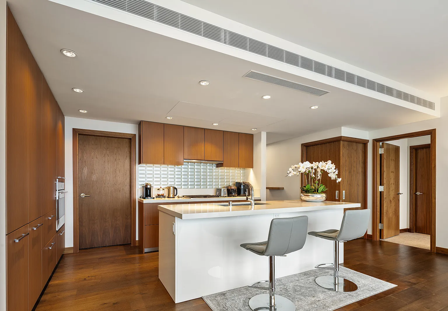 2 bed, 2.5 bath, 1461 sqft, $13,600 — Photo 3