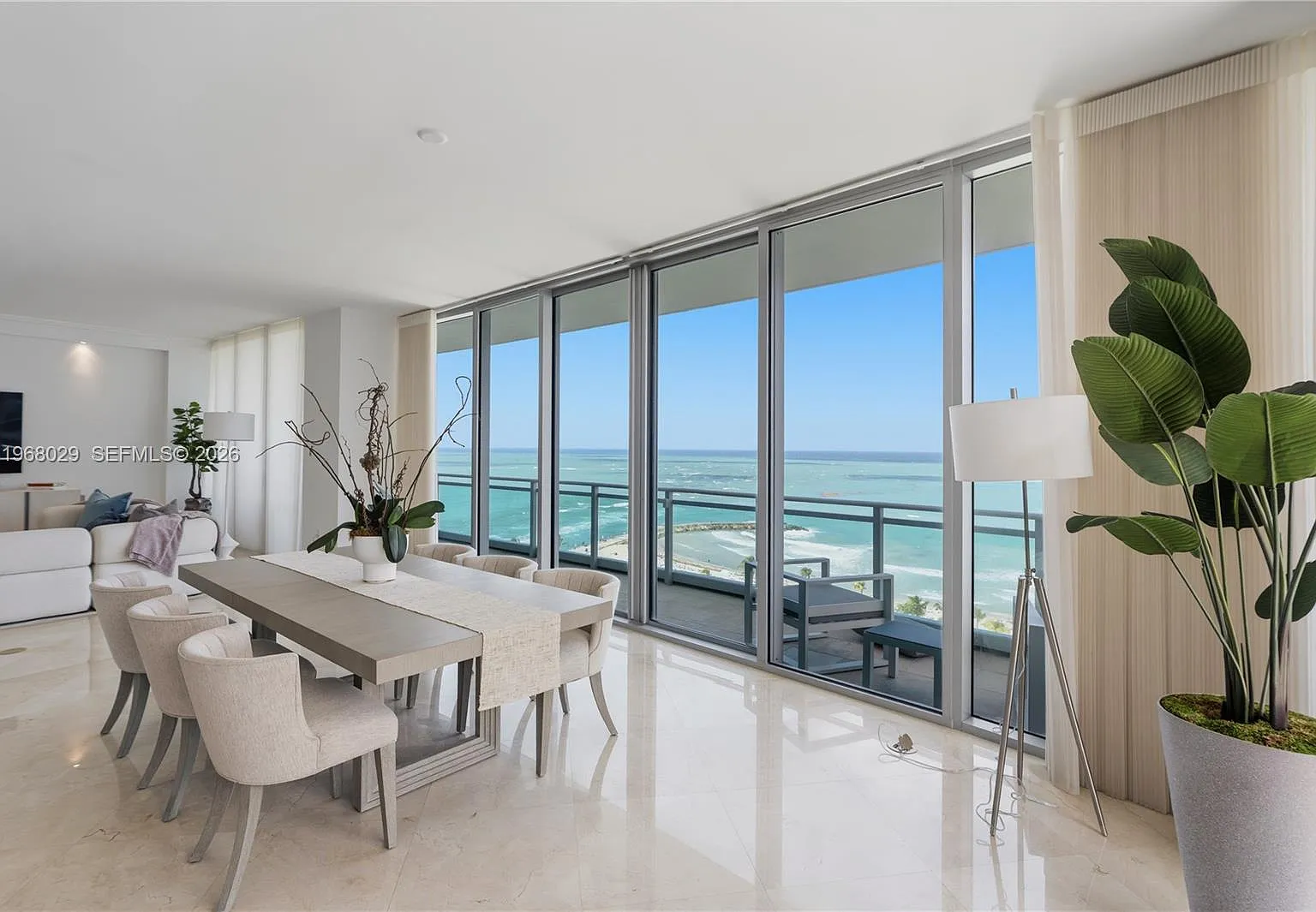 2 bed, 2136 sqft, $21,000 — Photo 3