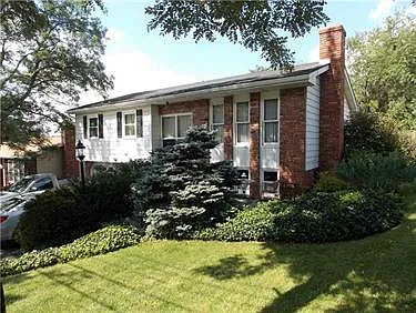 3135 Locust Ave photo 1