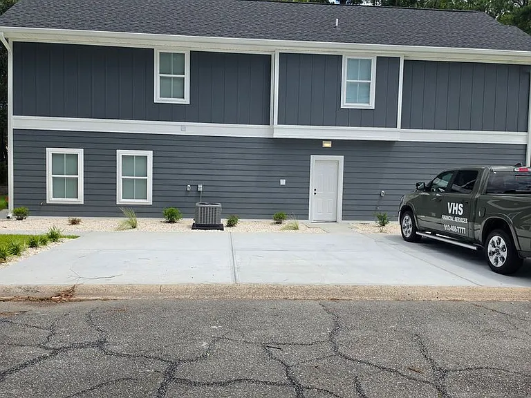302 Thomas St — Photo 24