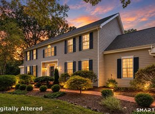 32 Sail Harbour Drive, New Fairfield, CT 06812
