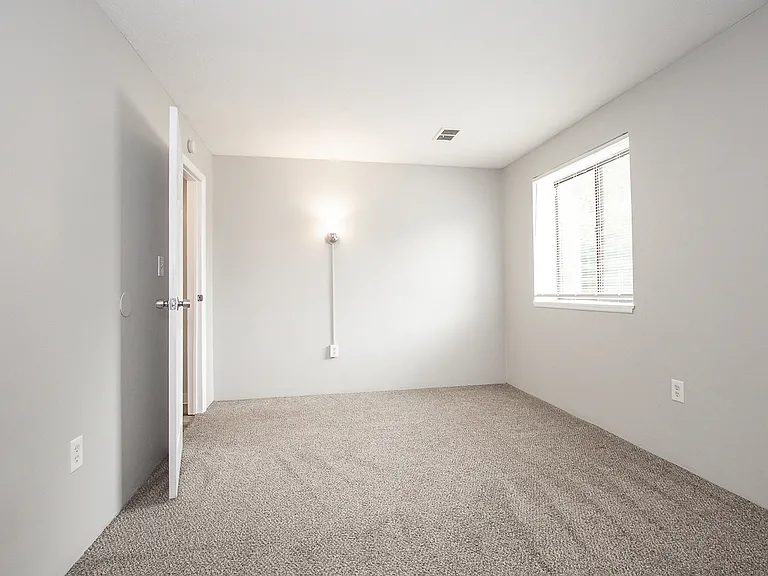38285 North Ln #L208 — Photo 15
