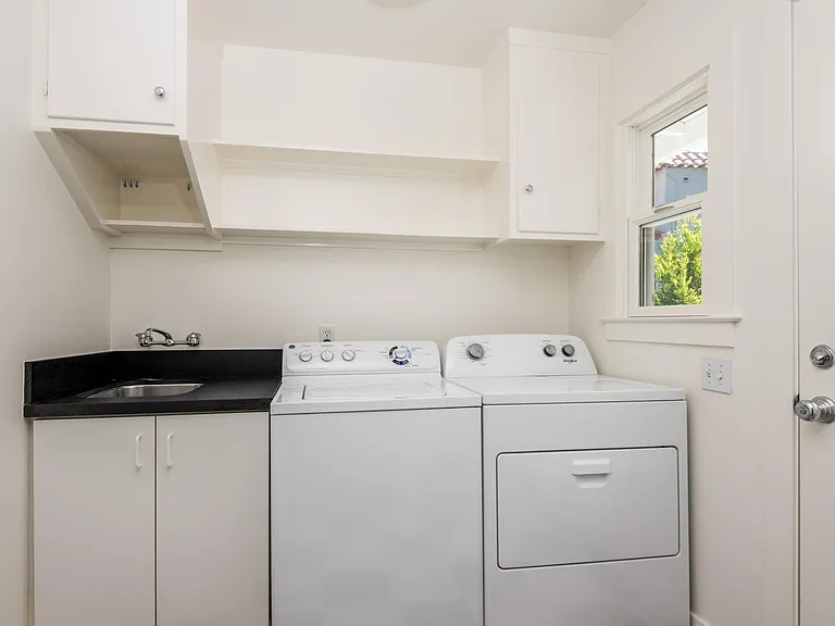 925 Durlston Rd — Photo 8