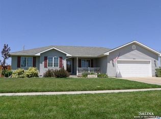 2514 Mitchell Dr, Salina, KS 67401