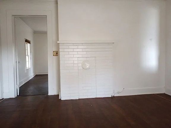 3rd image of 131 Dan St
