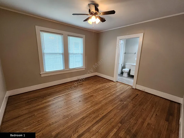 3015 Clark St — Photo 13