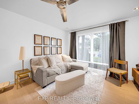 5th image of 21 Midland Cres #4