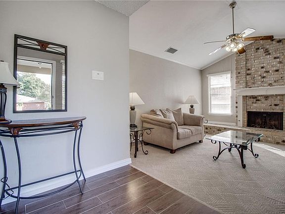 4th image of 1806 Westcreek Dr