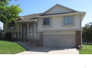 9903 S 10th St, Bellevue, NE 68123