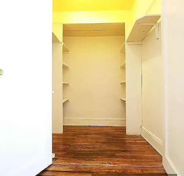 2101 Westbury Ct #3I — Photo 5
