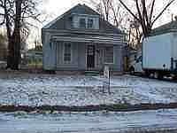 1st image of 725 E 1st Ave