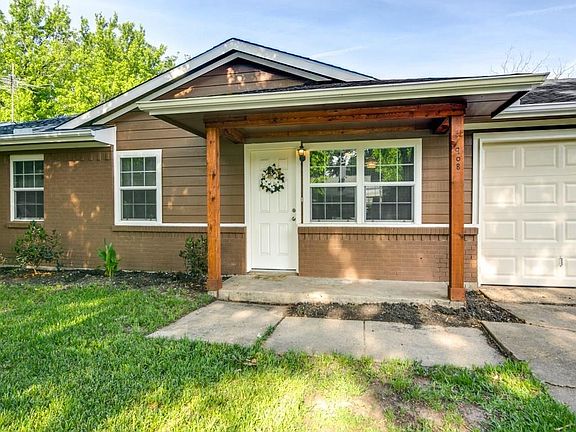 3rd image of 908 Mardi Gras Ln