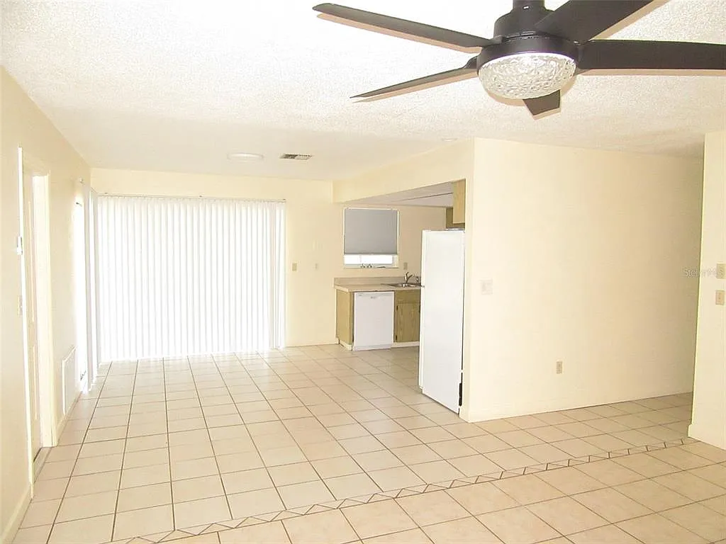 3 bed, 2.0 bath, 1120 sqft, $1,675 — Photo 4