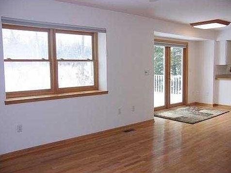 4th image of 447 Sommerset Ct