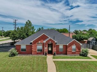 8613 Lakeside Dr, Rowlett, TX 75088