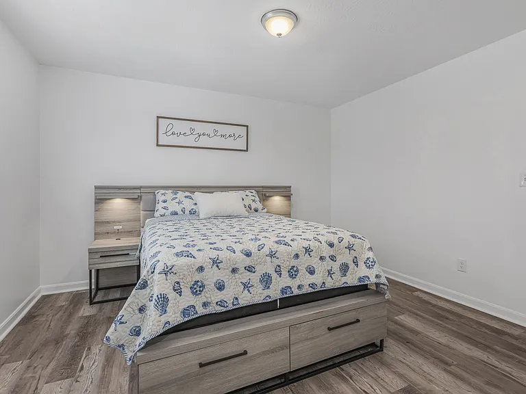 6824 Beagle Dr — Photo 10