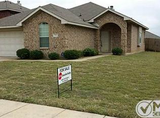 712 Hawthorn Dr, Cedar Hill, TX 75104