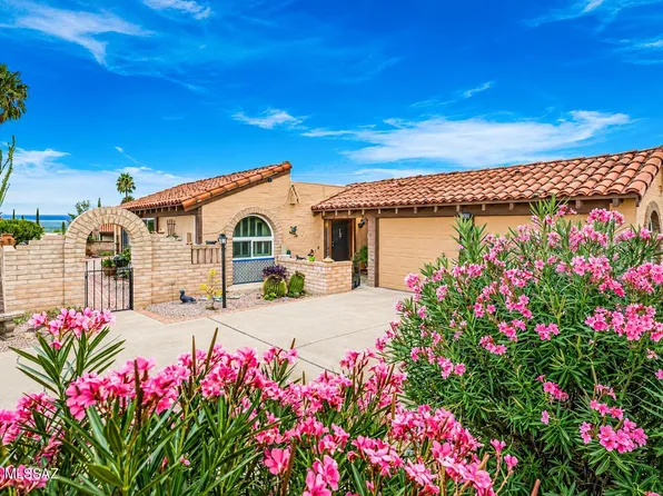 2741 S Calle Unamuno, Green Valley, AZ 85622