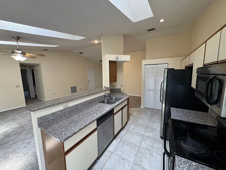 8055 Creedmoor Dr — Photo 6