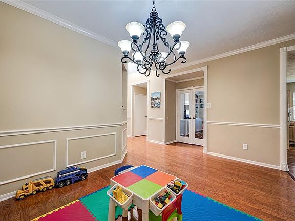 2nd image of 3014 Millers Oak Ln