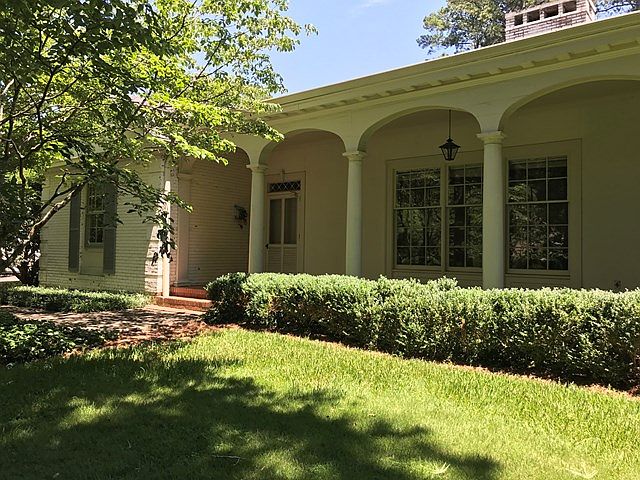 1st image of 614 Watford Ave