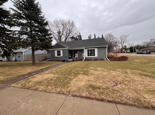 1005 E New York Ave, Oshkosh, WI 54901