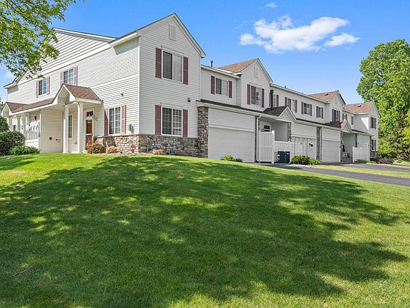 2nd image of 4611 Blaine Ave #1308