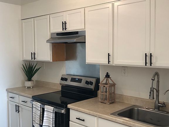 4th image of 3622 Columbia St