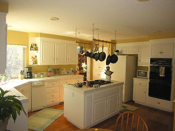 Spacious kitchen with island
