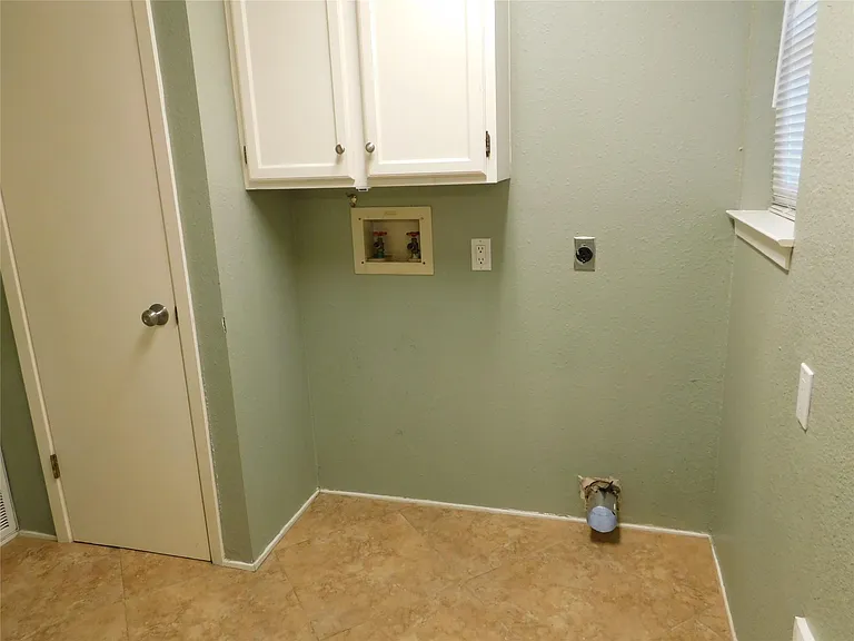 1006 Porpoise St — Photo 22