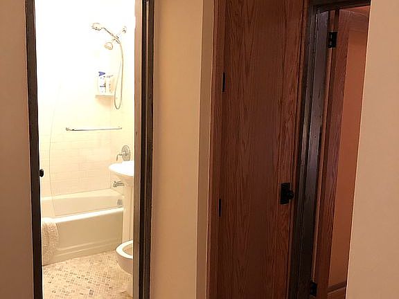 3rd image of 326 W 83rd St APT 3A