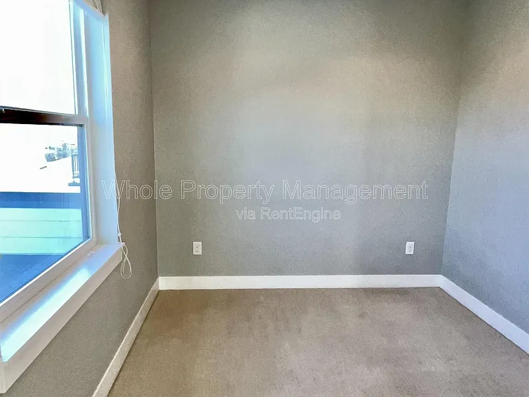 1547 Utica St — Photo 31