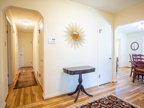 4th image of 2214 Sonoma St