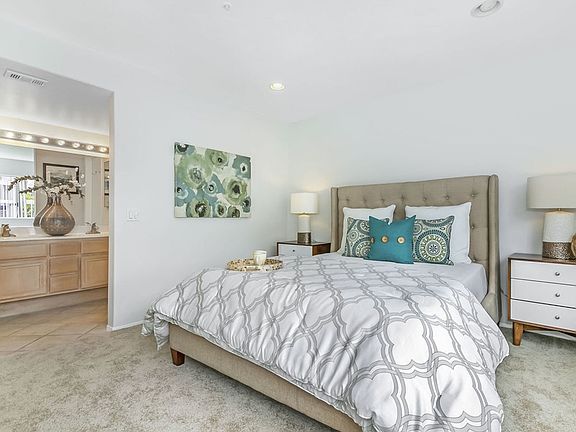 5th image of 2455 Albatross St Unit C