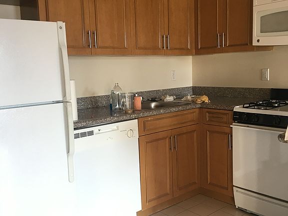 3rd image of 3722 31st Ave #4