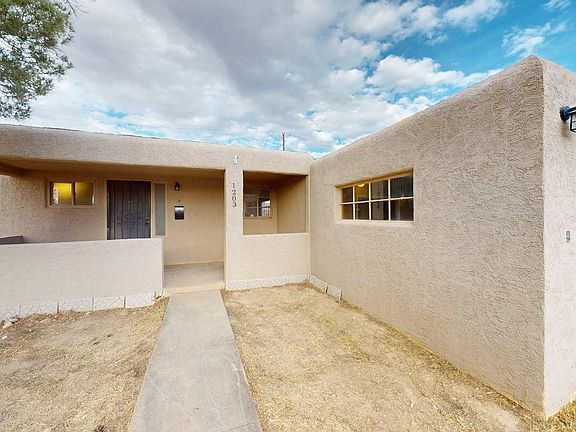 3rd image of 1203 Desert Eve Dr