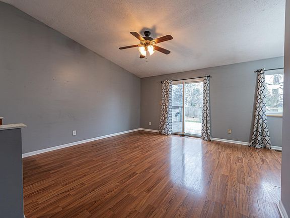 4th image of 1122 Blue Jay Dr