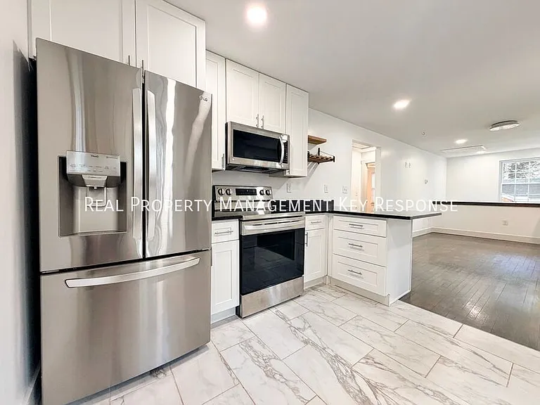 1353 Cardinal Ave — Photo 4