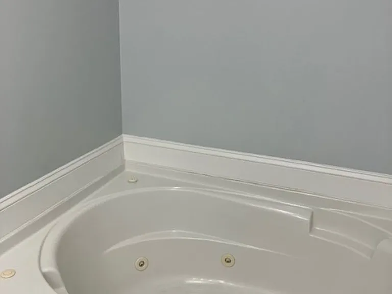 904 Litchfield Way #J — Photo 13