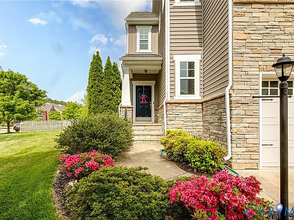 3rd image of 8991 Ringview Dr