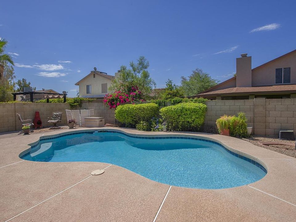 1st image of 7417 W Canterbury Dr
