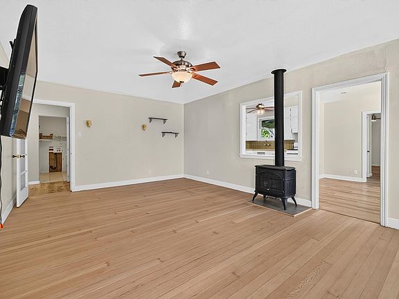 4th image of 1315 Ridley Avenue