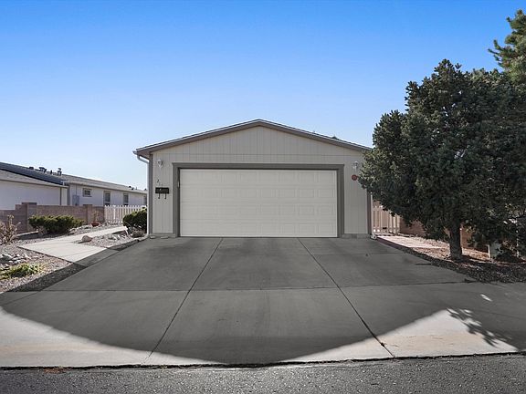 4th image of 213 Sunrise Bluffs Dr