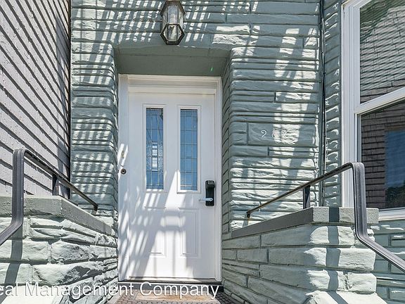 4th image of 282 Jersey St APT B